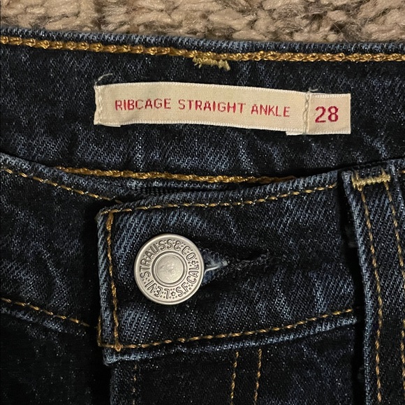 Levi ribcage straight ankle jeans -size 28 - Picture 2 of 7